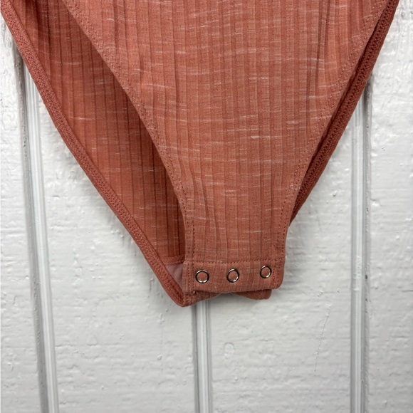 Free People Intimacy Women’s XS Ribbed Peach Bodysuit Lightweight - Picture 6 of 7